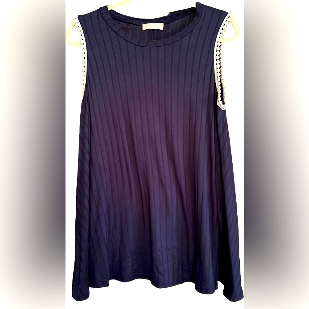 ALTAR’D STATE Solid Navy Blue Ribbed Swing Style Tank w/Cream Trim, Small, GUC.